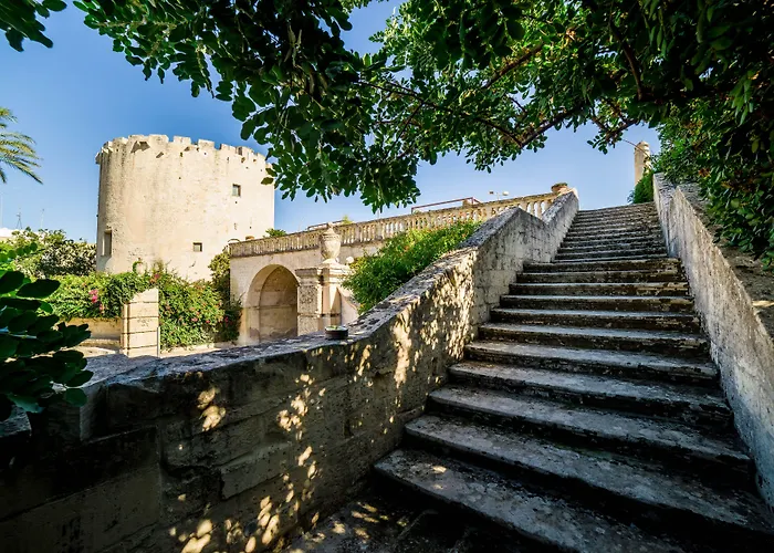 Dimora Storica Torre Del Parco 1419Albergo
